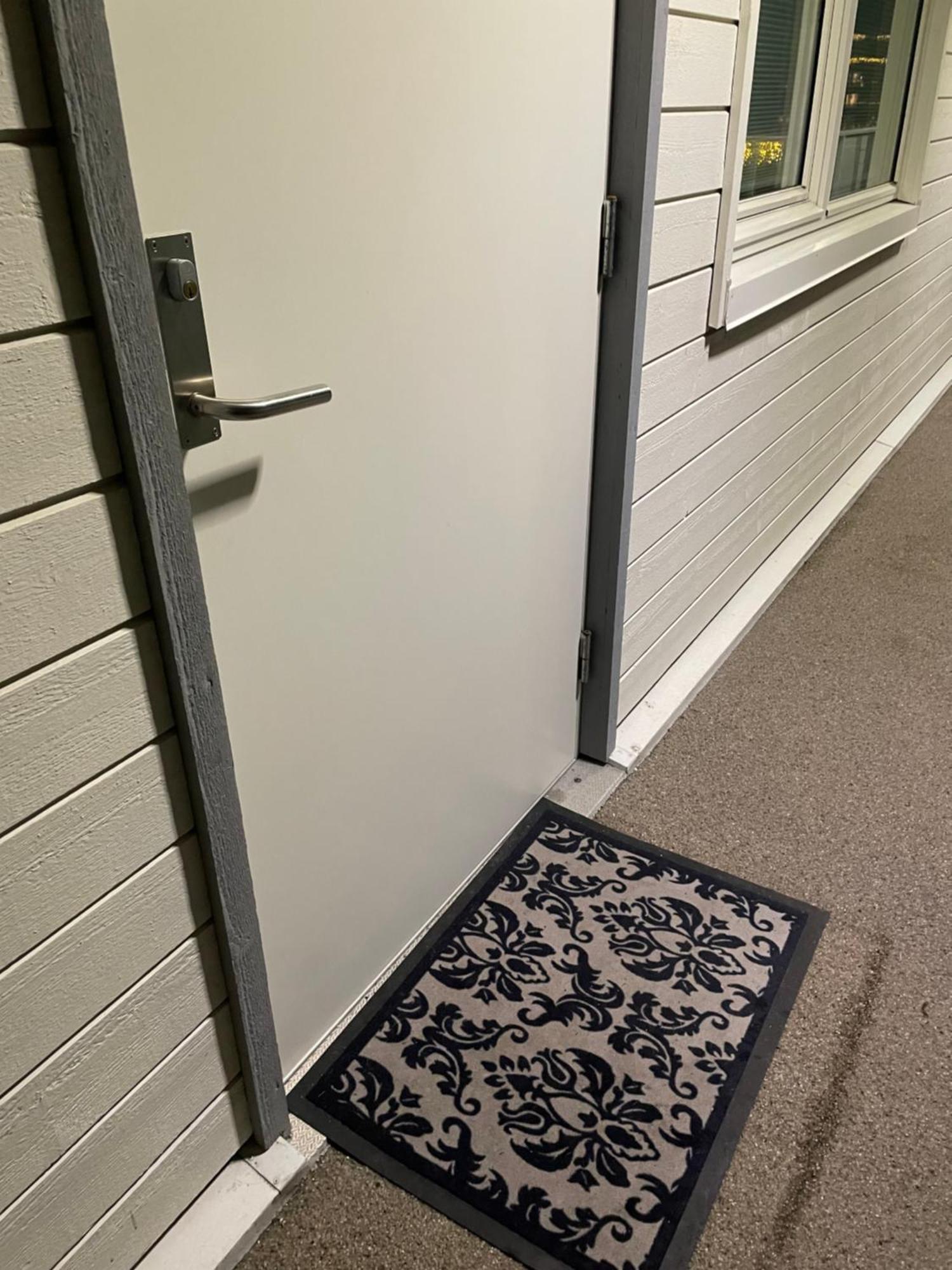 3 Sleeping Rooms For 82M2 Which Direct Traffic To Airport And City Center Bergen Kültér fotó
