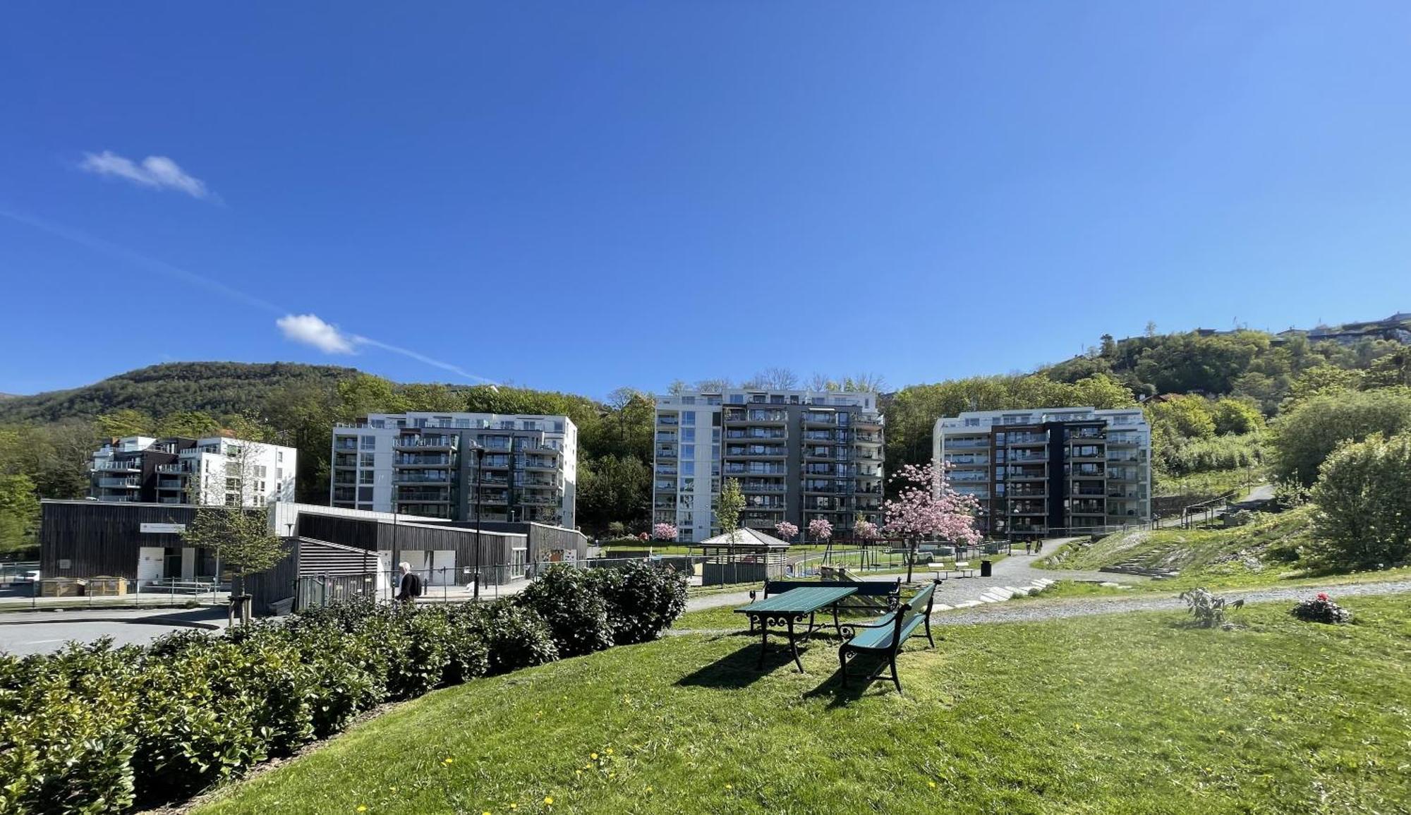 3 Sleeping Rooms For 82M2 Which Direct Traffic To Airport And City Center Bergen Kültér fotó